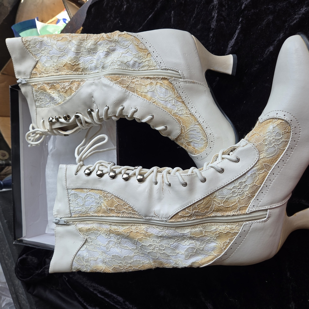 Cream and White Heeled Boots with Lace-Up Closure